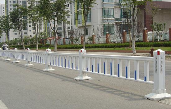 塑鋼道路<a href=http://m.dyjybw.cn target=_blank class=infotextkey>護(hù)欄</a>