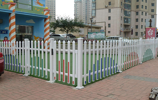 幼兒園<a href=http://m.dyjybw.cn target=_blank class=infotextkey>圍欄</a>